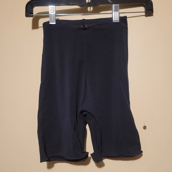 NEW WITH TAGS SKIMS size small . - Picture 2 of 6